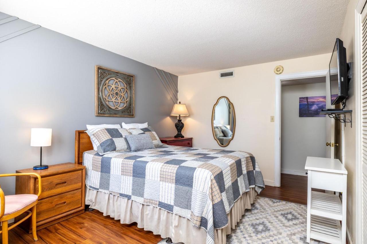 Wow Views!!-Mountain Escape-Outdoor Pool-Close To Downtown-Wifi-Cable-Private Balcony Gatlinburg Exteriör bild