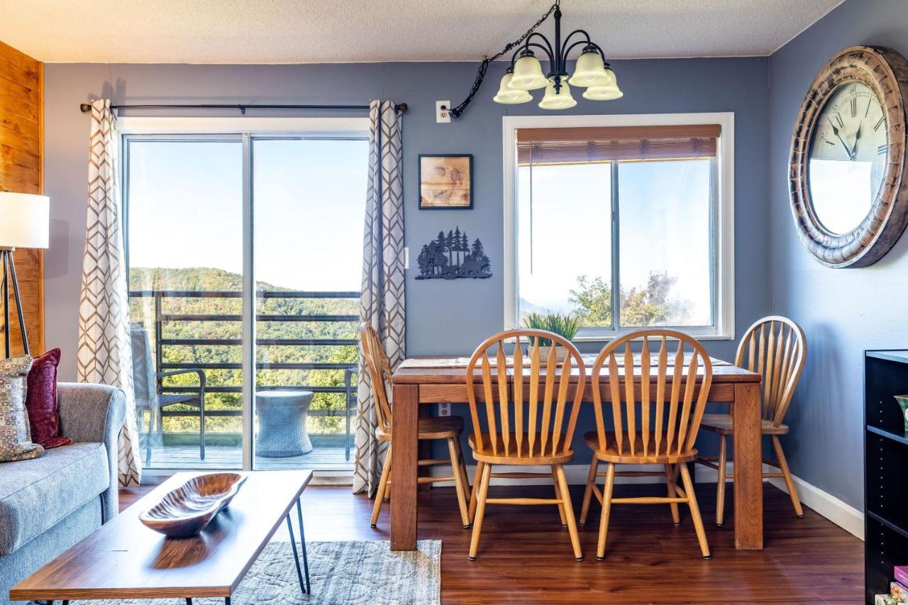 Wow Views!!-Mountain Escape-Outdoor Pool-Close To Downtown-Wifi-Cable-Private Balcony Gatlinburg Exteriör bild