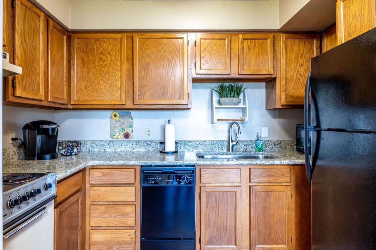 Wow Views!!-Mountain Escape-Outdoor Pool-Close To Downtown-Wifi-Cable-Private Balcony Gatlinburg Exteriör bild