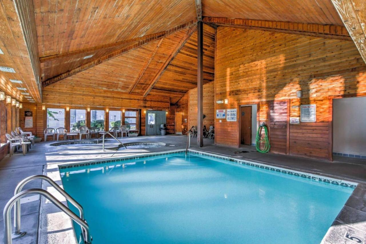 Wow Views!!-Mountain Escape-Outdoor Pool-Close To Downtown-Wifi-Cable-Private Balcony Gatlinburg Exteriör bild