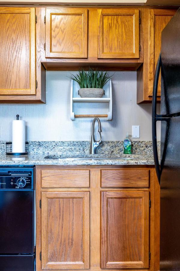 Wow Views!!-Mountain Escape-Outdoor Pool-Close To Downtown-Wifi-Cable-Private Balcony Gatlinburg Exteriör bild