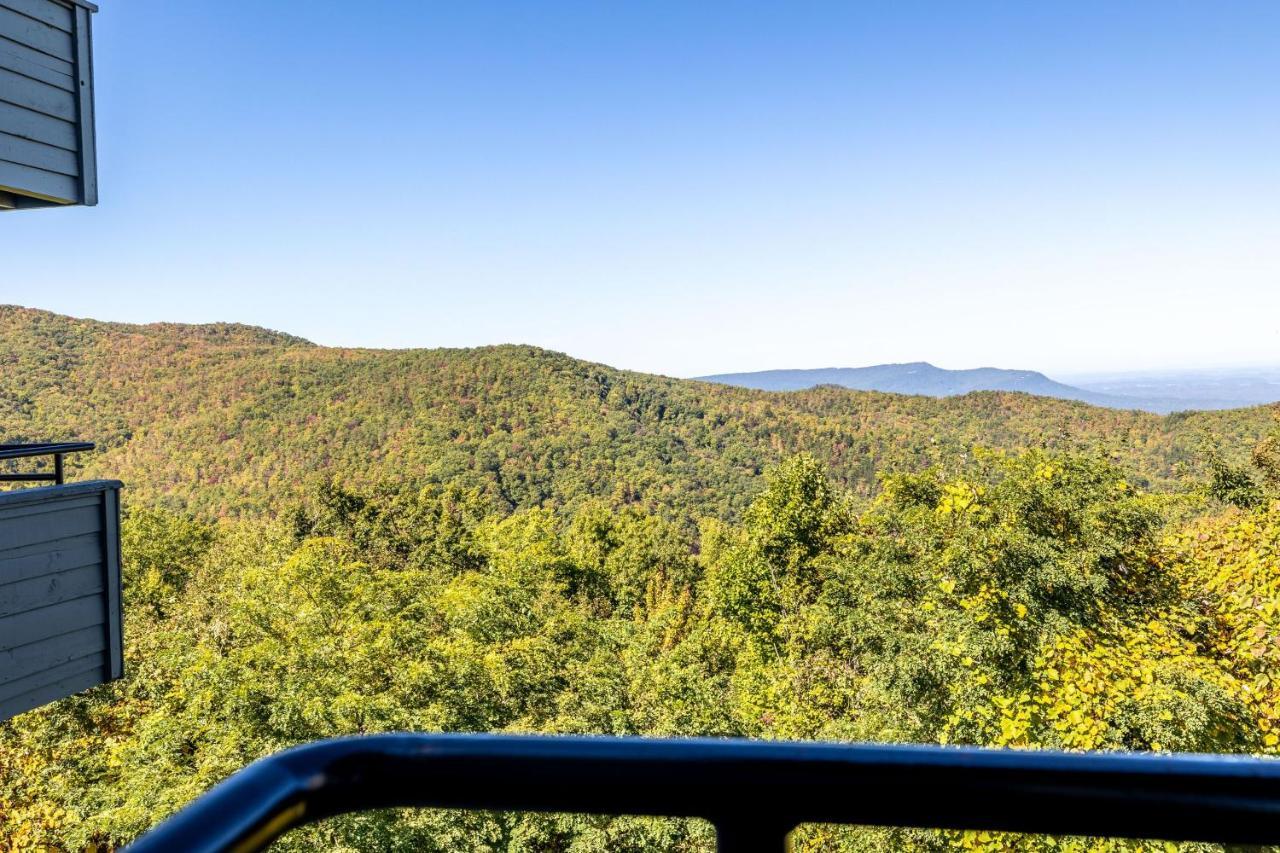 Wow Views!!-Mountain Escape-Outdoor Pool-Close To Downtown-Wifi-Cable-Private Balcony Gatlinburg Exteriör bild